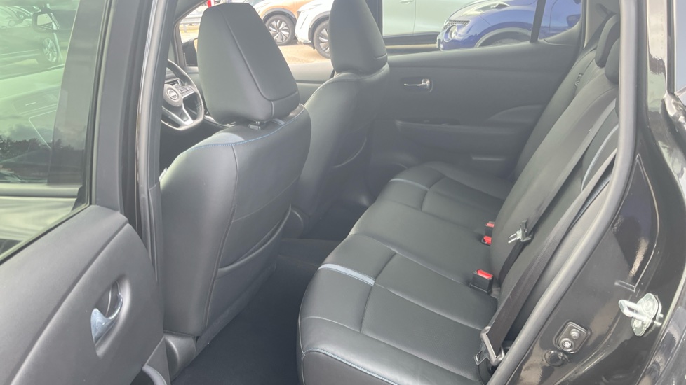 Nissan LEAF 160kW e+ Tekna 59kWh 5dr Auto Electric Hatchback - Image 16