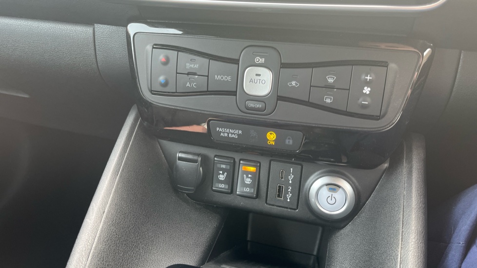 Nissan LEAF 160kW e+ Tekna 59kWh 5dr Auto Electric Hatchback - Image 28