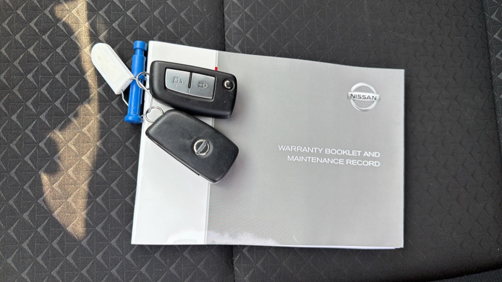 Nissan Juke 1.0 DiG-T Acenta 5dr Petrol Hatchback - Image 19