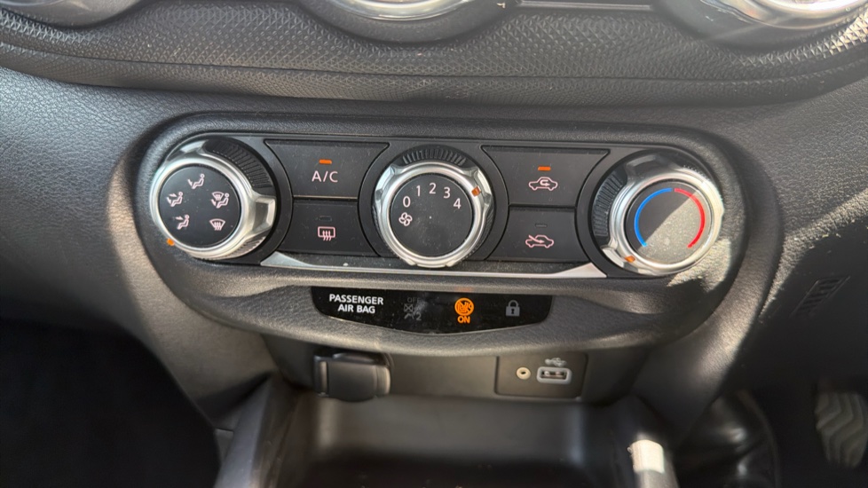 Nissan Juke 1.0 DiG-T Acenta 5dr Petrol Hatchback - Image 21