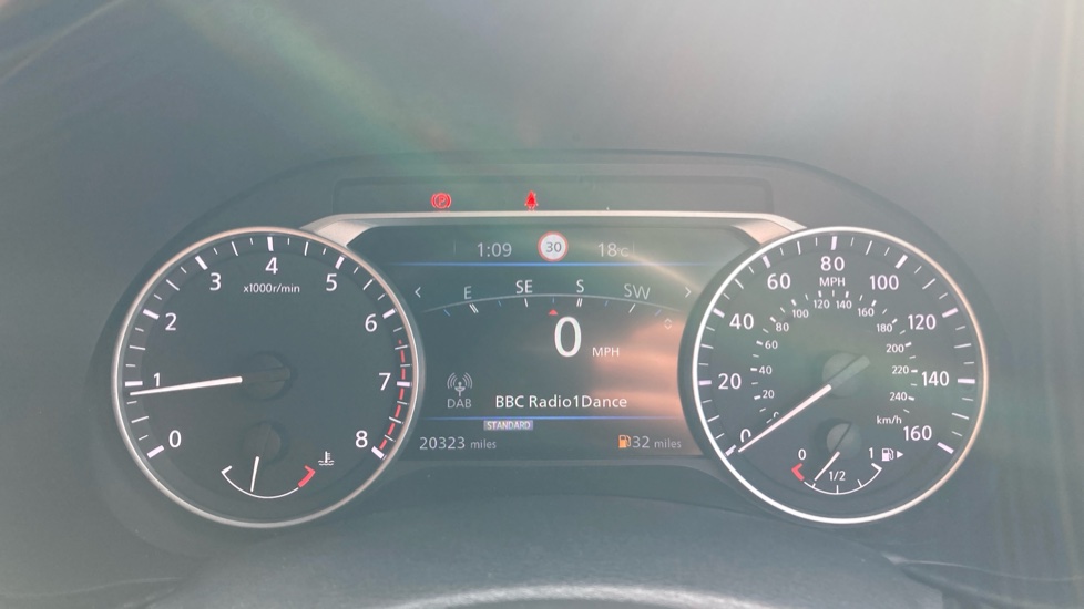 Nissan Juke 1.0 DiG-T 114 N-Connecta 5dr Petrol Hatchback - Image 18