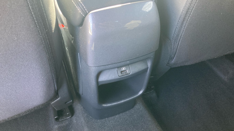 Nissan Juke 1.0 DiG-T 114 N-Connecta 5dr Petrol Hatchback - Image 21