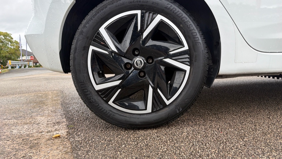 Nissan Micra 1.0 IG-T 92 Acenta 5dr Petrol Hatchback - Image 7