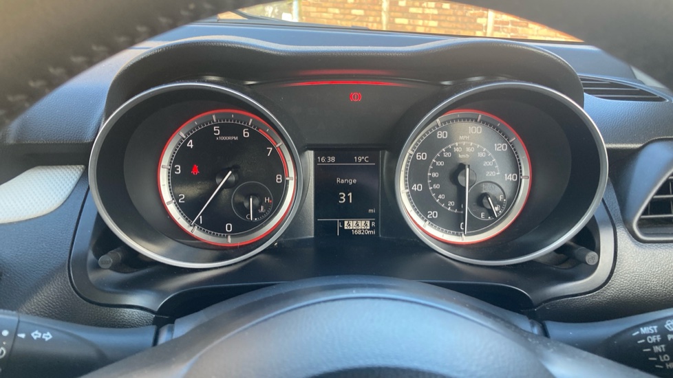 Suzuki Swift 1.2 Dualjet SHVS SZ-T 5dr Petrol Hatchback - Image 18