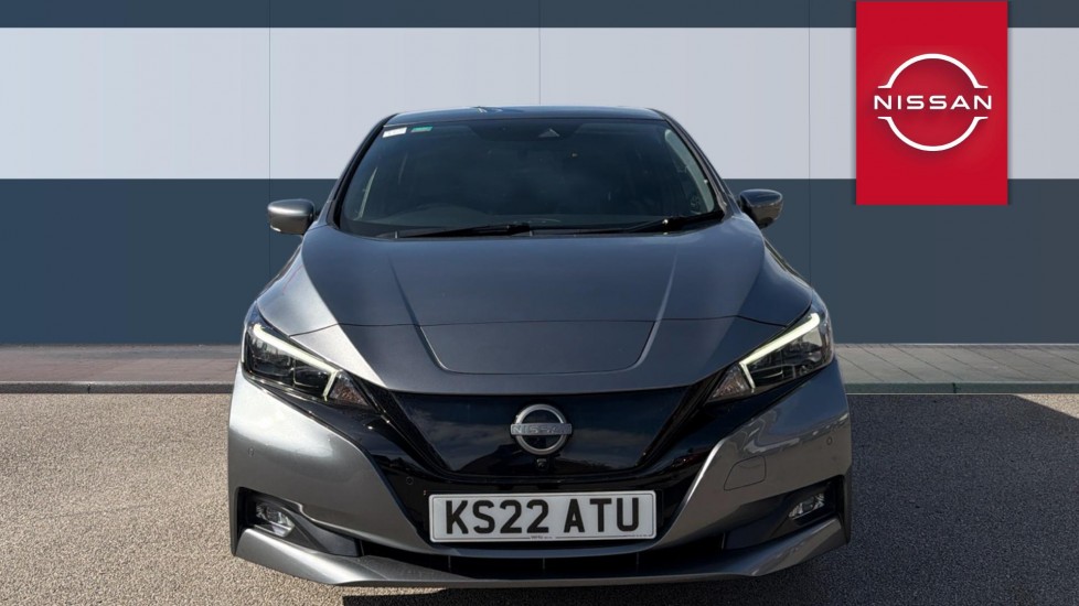 Nissan LEAF 110kW Tekna 39kWh 5dr Auto Electric Hatchback - Image 3