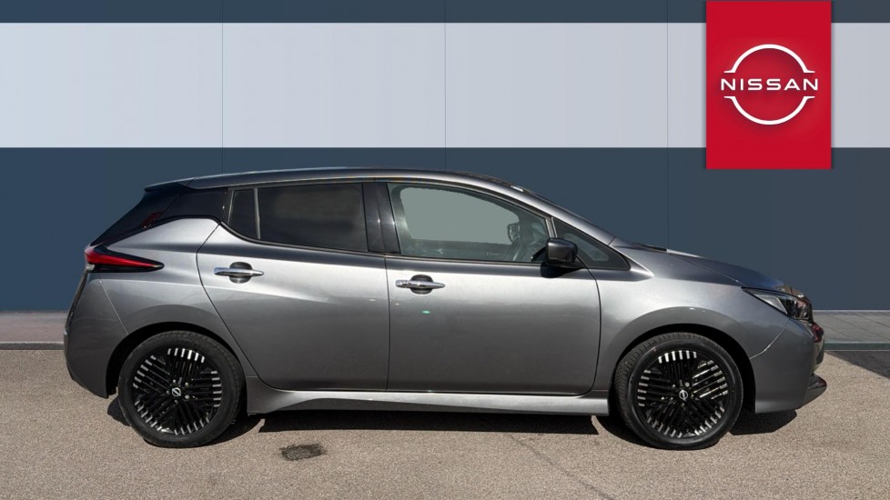 Nissan LEAF 110kW Tekna 39kWh 5dr Auto Electric Hatchback - Image 5