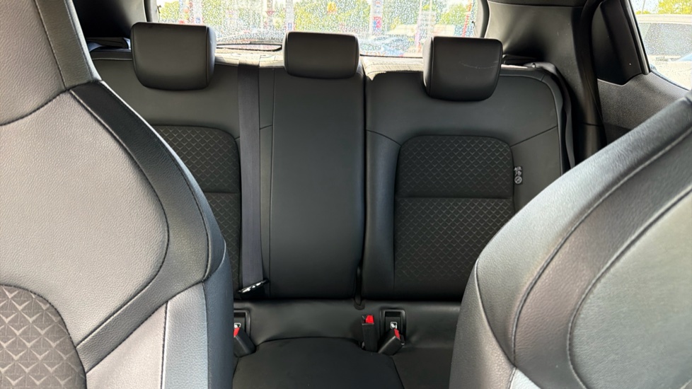Nissan Juke 1.6 Hybrid N-Connecta 5dr Auto Hybrid Hatchback - Image 15