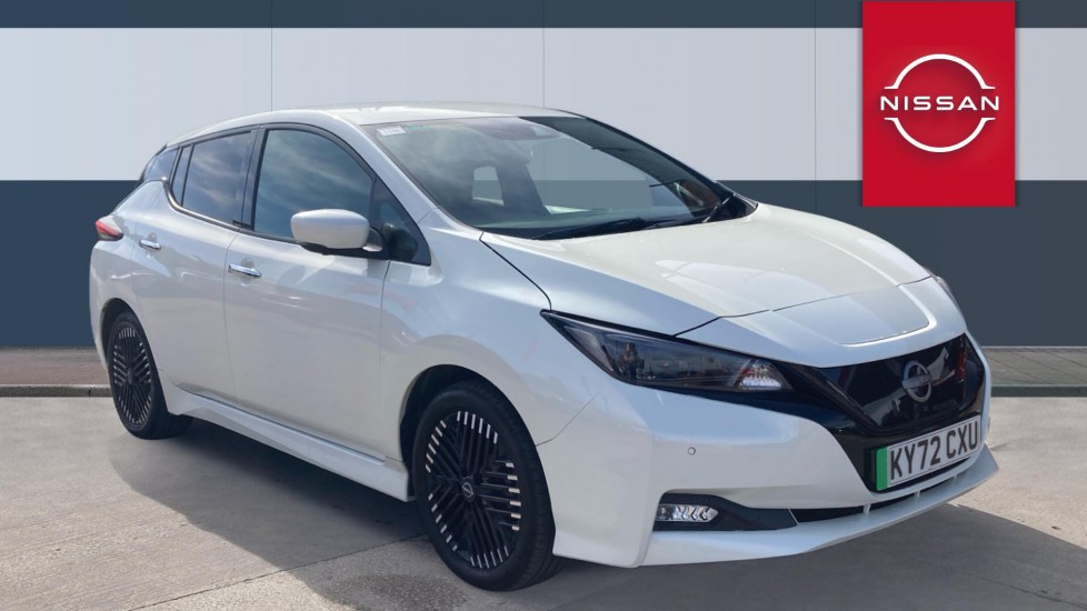 Nissan LEAF 110kW Tekna 39kWh 5dr Auto Electric Hatchback - Image 1
