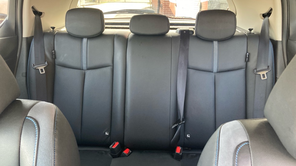 Nissan LEAF 110kW Tekna 39kWh 5dr Auto Electric Hatchback - Image 15