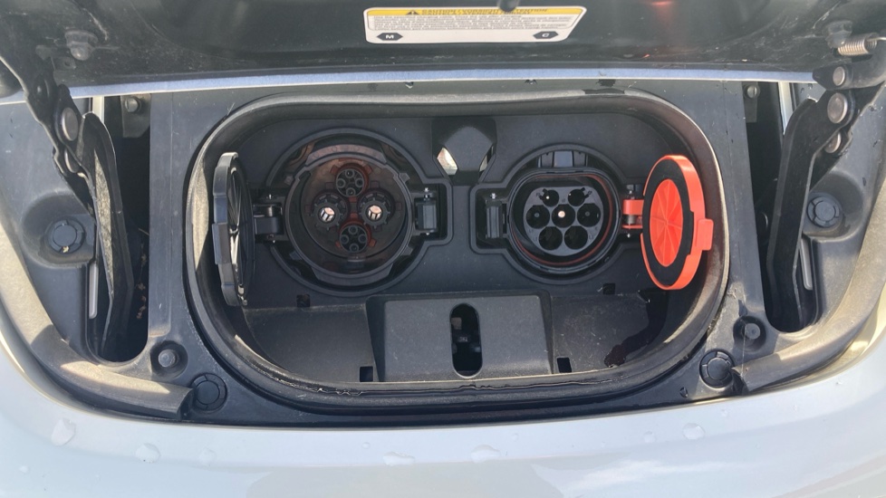 Nissan LEAF 110kW Tekna 39kWh 5dr Auto Electric Hatchback - Image 27
