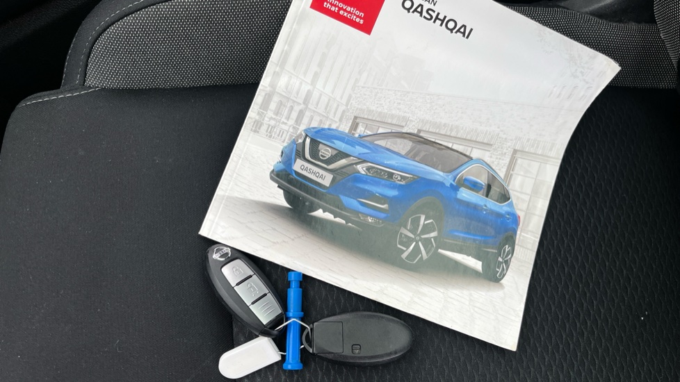 Nissan Qashqai 1.3 DiG-T 160 N-Connecta 5dr DCT Petrol Hatchback - Image 19