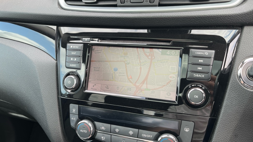 Nissan Qashqai 1.3 DiG-T 160 N-Connecta 5dr DCT Petrol Hatchback - Image 24