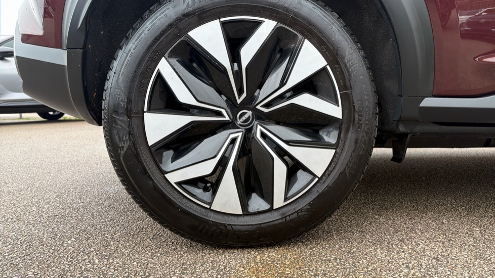 Nissan Juke 1.0 DiG-T Acenta Premium 5dr Petrol Hatchback - Image 7