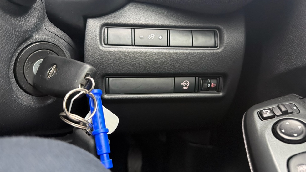 Nissan Juke 1.0 DiG-T Acenta Premium 5dr Petrol Hatchback - Image 24