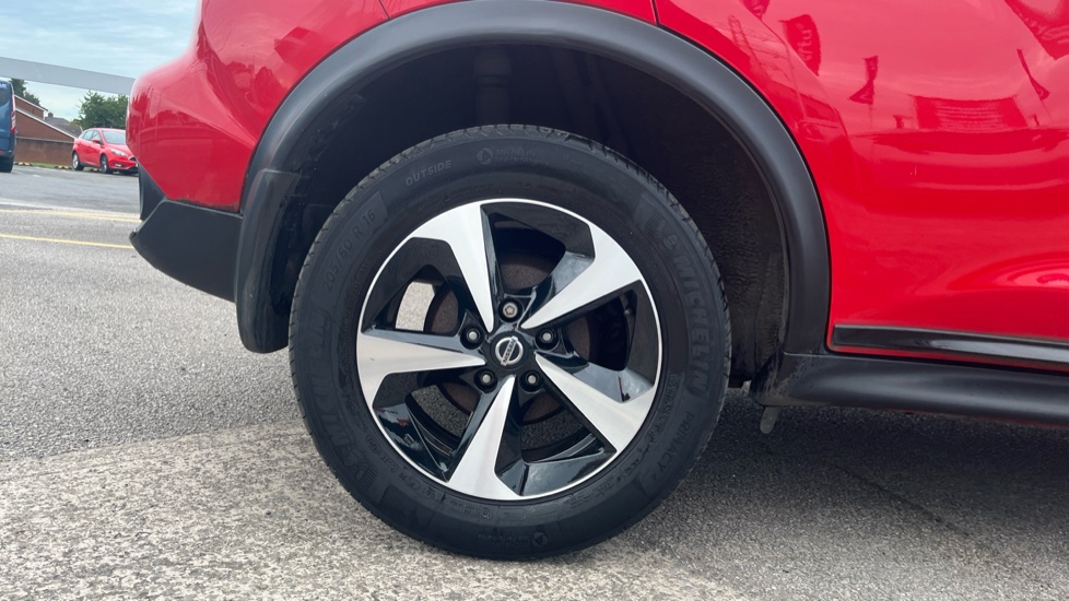 Nissan Juke 1.6 [112] Bose Personal Edition 5dr Petrol Hatchback - Image 7