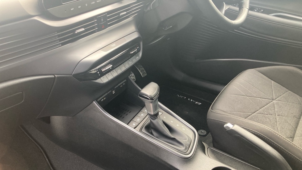 Hyundai BAYON 1.0 TGDi 48V MHEV Premium 5dr DCT Petrol Hatchback - Image 13