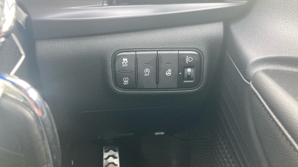 Hyundai BAYON 1.0 TGDi 48V MHEV Premium 5dr DCT Petrol Hatchback - Image 28