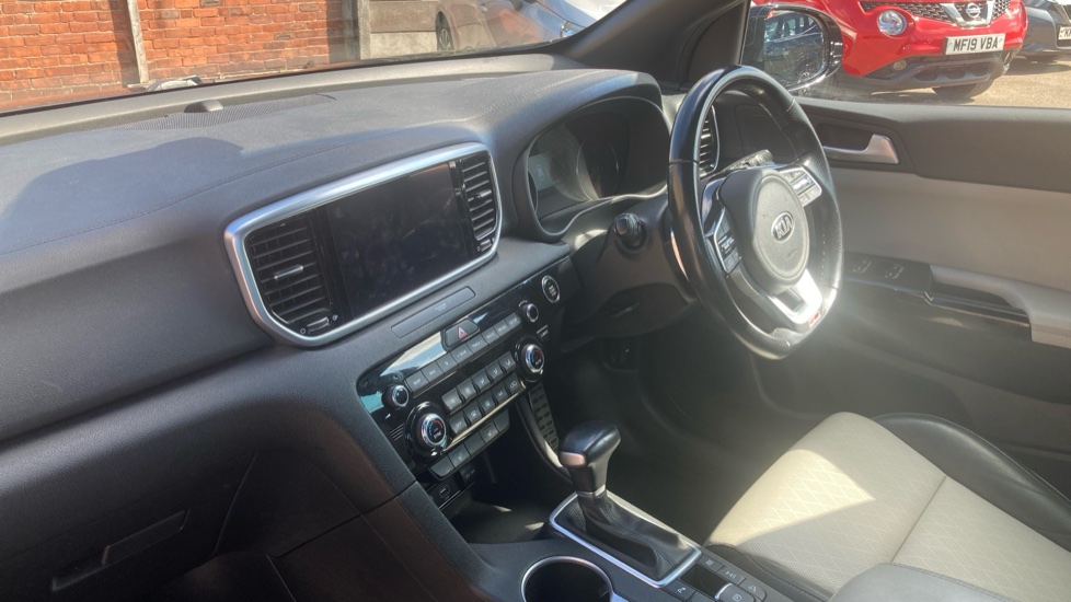 Kia Sportage 1.6T GDi ISG GT-Line 5dr DCT Auto [AWD] Petrol Estate - Image 9