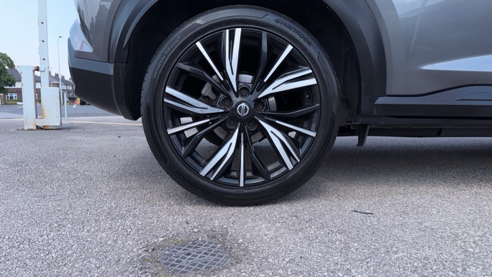 Nissan Juke 1.0 DiG-T 114 Tekna+ 5dr DCT Petrol Hatchback - Image 7