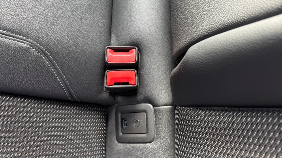 Audi Q2 35 TFSI S Line 5dr Petrol Estate - Image 17
