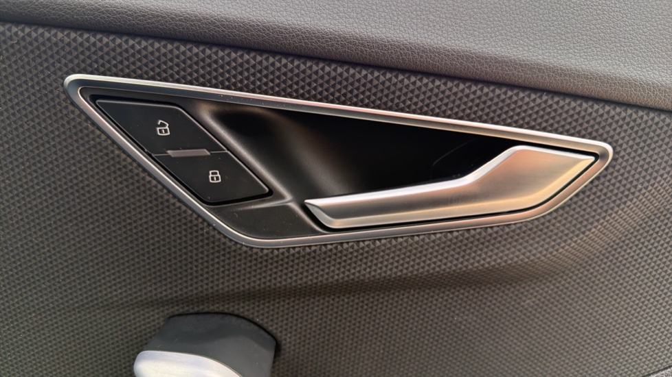 Audi Q2 35 TFSI S Line 5dr Petrol Estate - Image 33