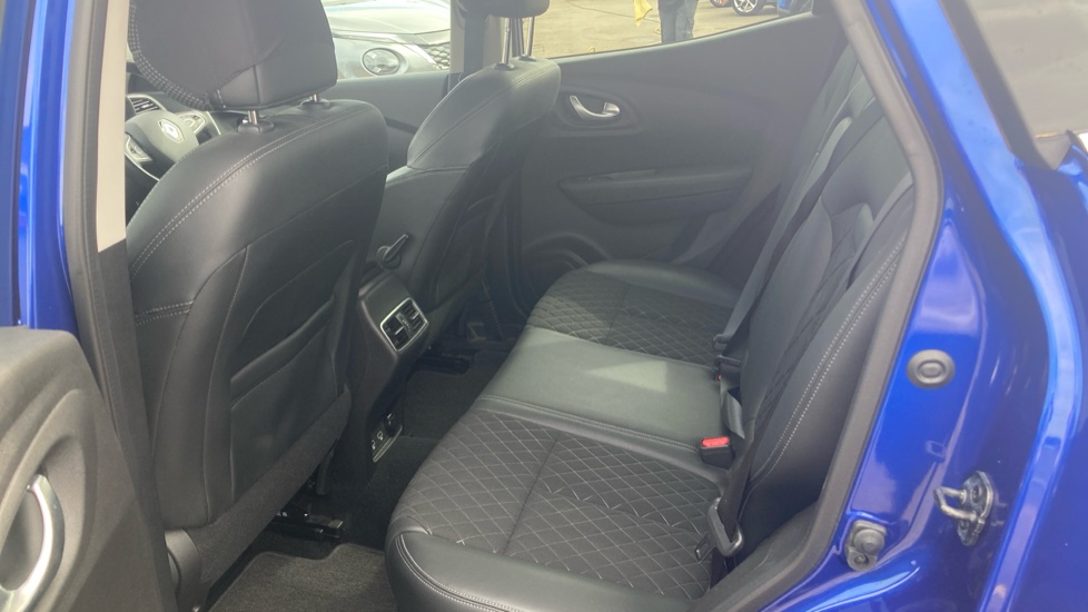 Renault Kadjar 1.3 TCE Iconic 5dr Petrol Hatchback - Image 16
