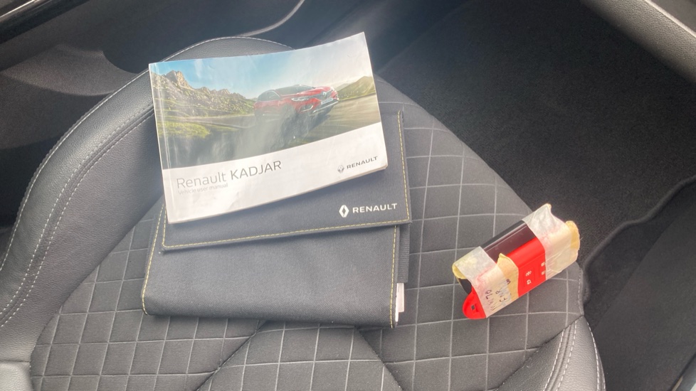 Renault Kadjar 1.3 TCE Iconic 5dr Petrol Hatchback - Image 19