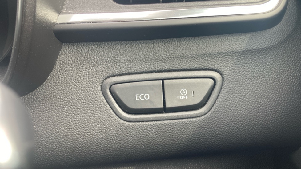 Renault Kadjar 1.3 TCE Iconic 5dr Petrol Hatchback - Image 30
