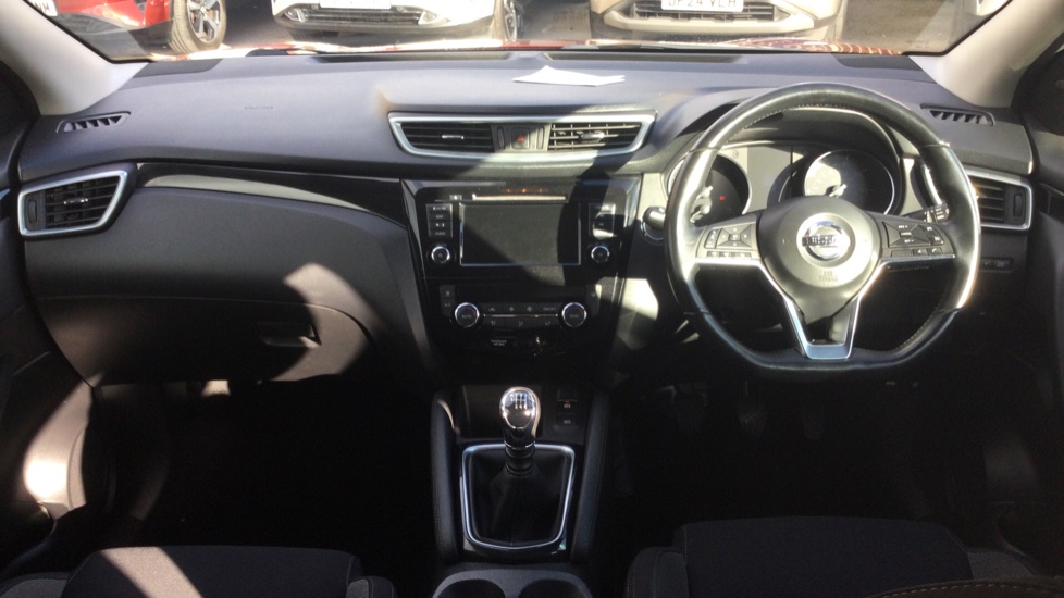 Nissan Qashqai 1.5 dCi 115 N-Connecta 5dr Diesel Hatchback - Image 10