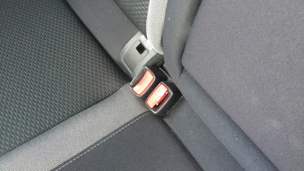 Nissan Qashqai 1.5 dCi 115 N-Connecta 5dr Diesel Hatchback - Image 17