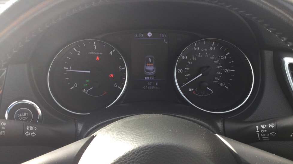 Nissan Qashqai 1.5 dCi 115 N-Connecta 5dr Diesel Hatchback - Image 18