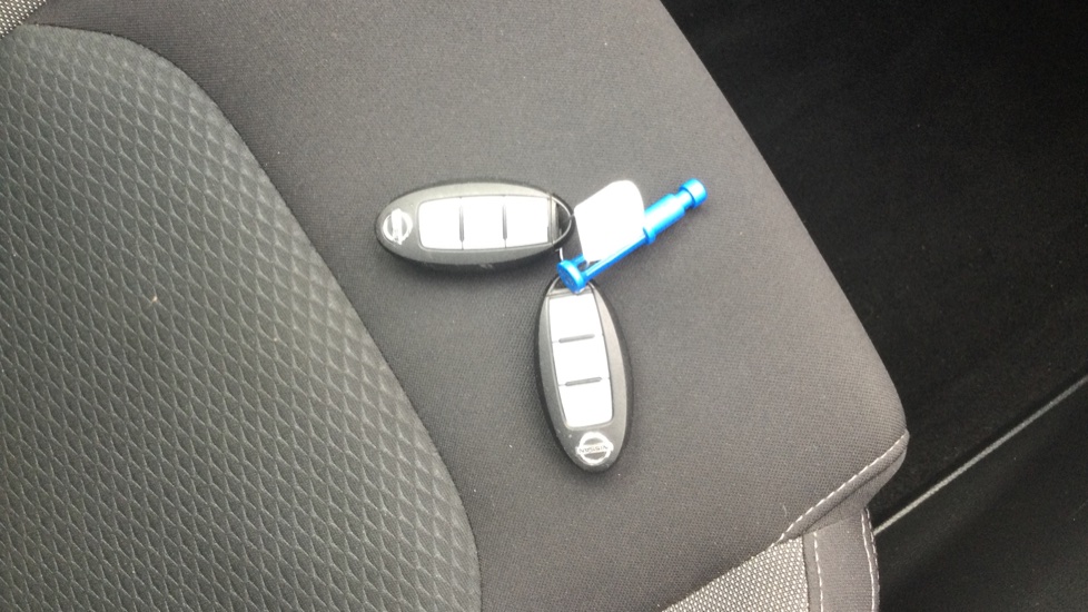 Nissan Qashqai 1.5 dCi 115 N-Connecta 5dr Diesel Hatchback - Image 19