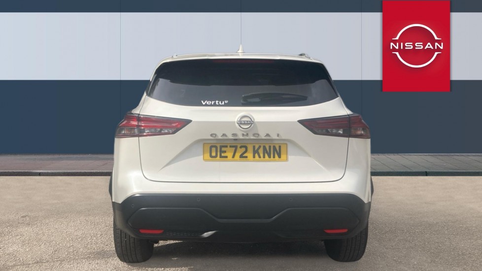 Nissan Qashqai 1.3 DiG-T MH Acenta Premium 5dr Petrol Hatchback - Image 6