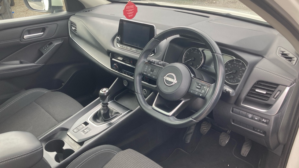Nissan Qashqai 1.3 DiG-T MH Acenta Premium 5dr Petrol Hatchback - Image 11