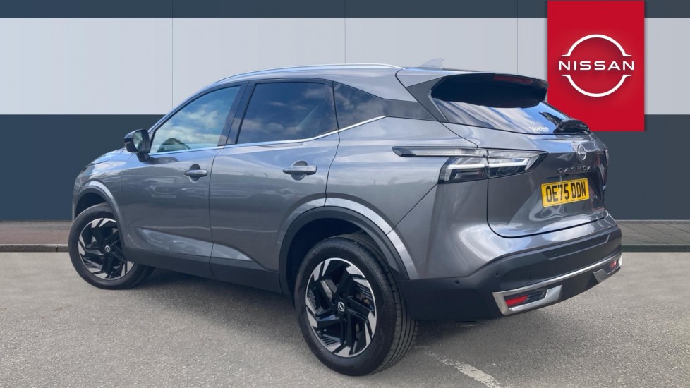Nissan Qashqai 1.5 E-Power 205 N-Connecta [Glass Roof] 5dr Auto Hybrid Hatchback - Image 2
