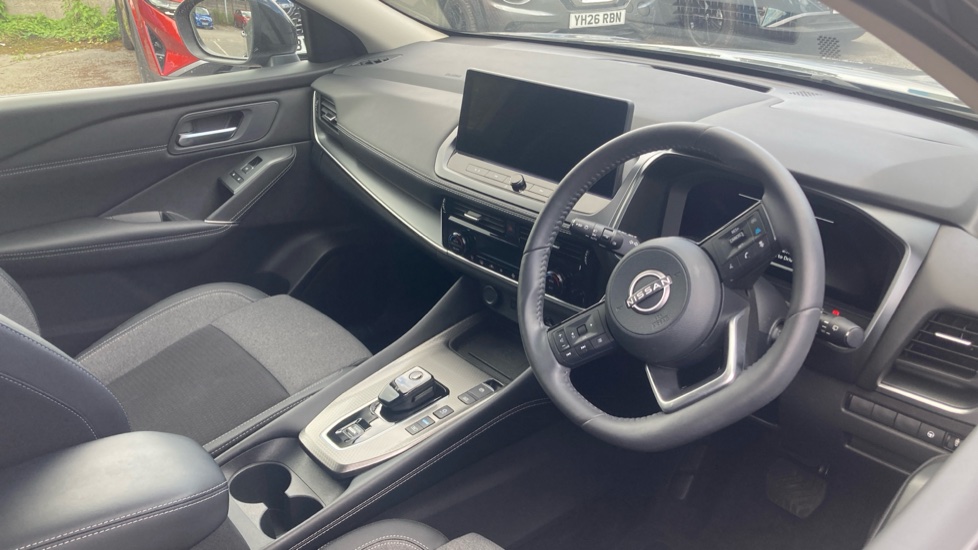 Nissan Qashqai 1.5 E-Power 205 N-Connecta [Glass Roof] 5dr Auto Hybrid Hatchback - Image 11
