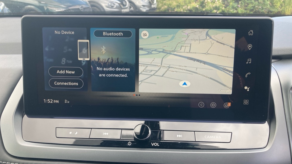 Nissan Qashqai 1.5 E-Power 205 N-Connecta [Glass Roof] 5dr Auto Hybrid Hatchback - Image 12