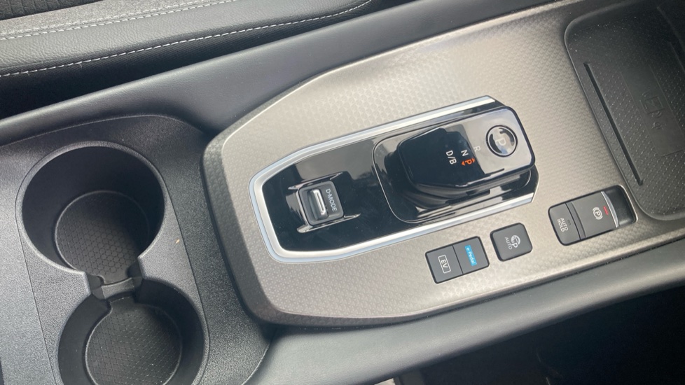 Nissan Qashqai 1.5 E-Power 205 N-Connecta [Glass Roof] 5dr Auto Hybrid Hatchback - Image 27
