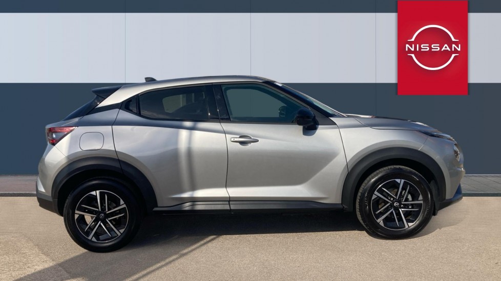 Nissan Juke 1.0 DiG-T N-Connecta 5dr Petrol Hatchback - Image 5