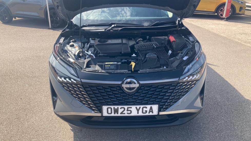 Nissan Qashqai 1.5 E-Power N-Connecta [Glass Roof] 5dr Auto Hybrid Hatchback - Image 8