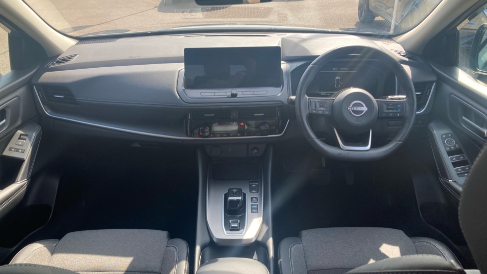 Nissan Qashqai 1.5 E-Power N-Connecta [Glass Roof] 5dr Auto Hybrid Hatchback - Image 10
