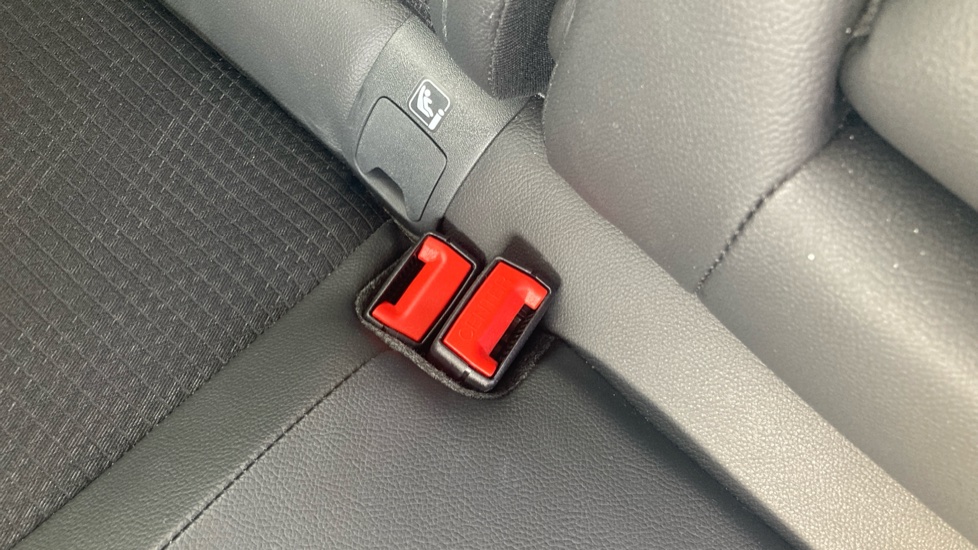 Nissan Qashqai 1.5 E-Power N-Connecta [Glass Roof] 5dr Auto Hybrid Hatchback - Image 17
