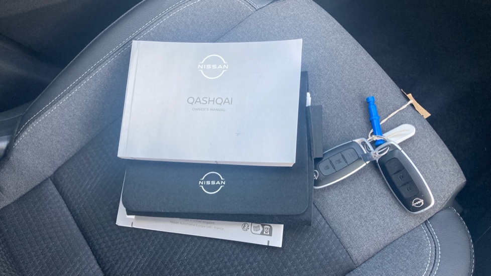 Nissan Qashqai 1.5 E-Power N-Connecta [Glass Roof] 5dr Auto Hybrid Hatchback - Image 19