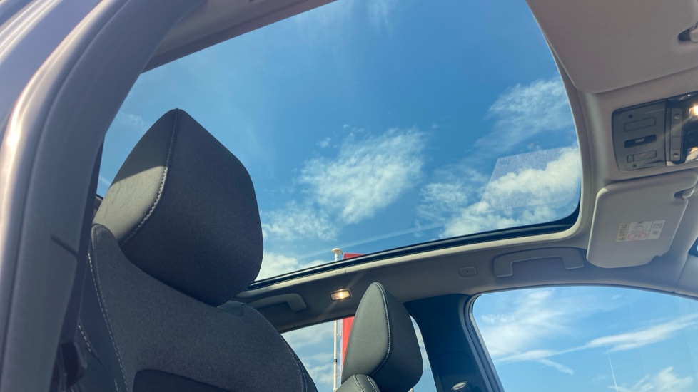 Nissan Qashqai 1.5 E-Power N-Connecta [Glass Roof] 5dr Auto Hybrid Hatchback - Image 31