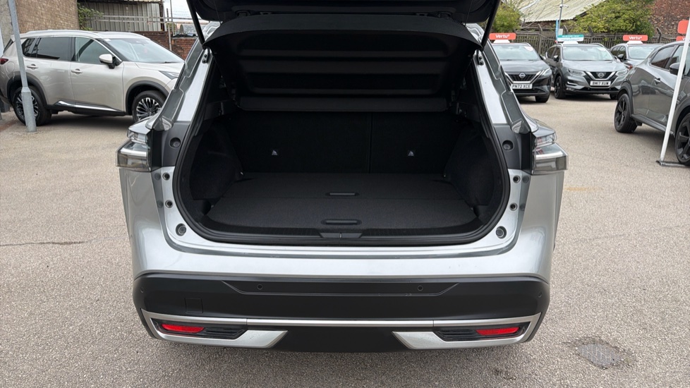 Nissan Qashqai 1.5 E-Power N-Connecta [Glass Roof] 5dr Auto Hybrid Hatchback - Image 4