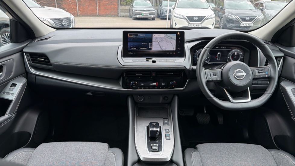 Nissan Qashqai 1.5 E-Power N-Connecta [Glass Roof] 5dr Auto Hybrid Hatchback - Image 10