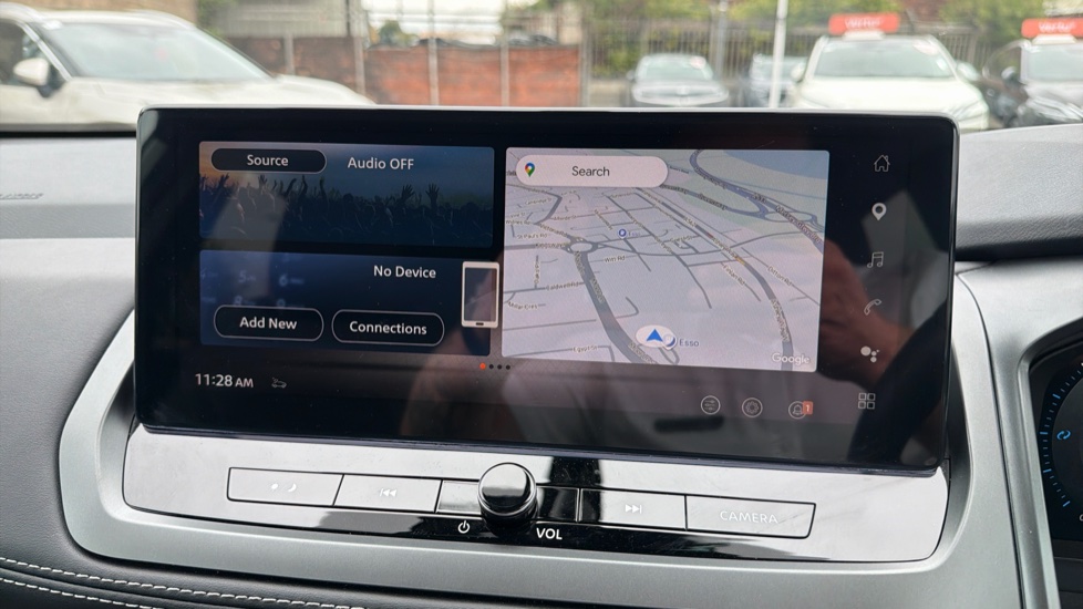 Nissan Qashqai 1.5 E-Power N-Connecta [Glass Roof] 5dr Auto Hybrid Hatchback - Image 12