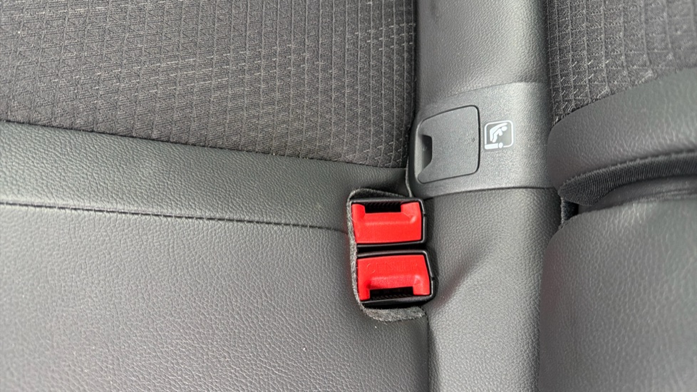 Nissan Qashqai 1.5 E-Power N-Connecta [Glass Roof] 5dr Auto Hybrid Hatchback - Image 17