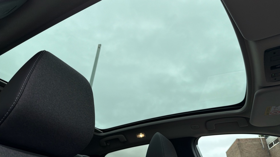 Nissan Qashqai 1.5 E-Power N-Connecta [Glass Roof] 5dr Auto Hybrid Hatchback - Image 27