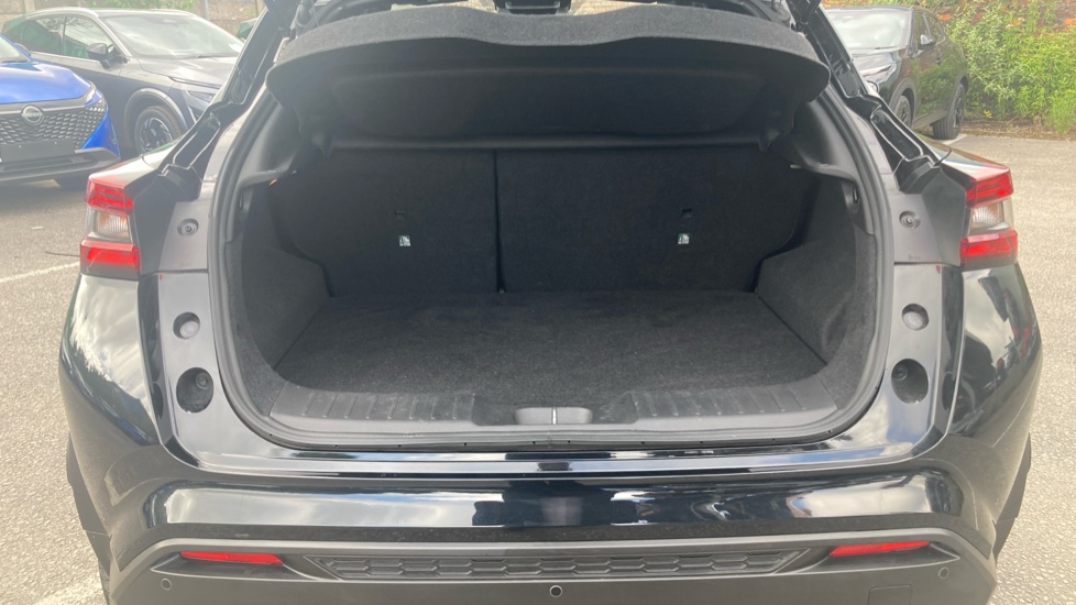 Nissan Juke 1.6 Hybrid Tekna 5dr Auto Hybrid Hatchback - Image 4